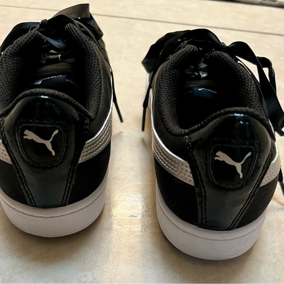 Womens satin Pumas with ribbon laces - Picture 8 of 9